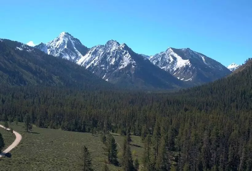 ホテル Sawtooth Lodge