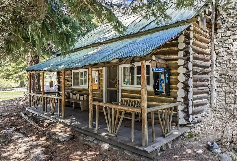 ホテル Sawtooth Lodge