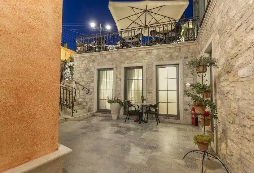 Narimor Urla Butik Otel