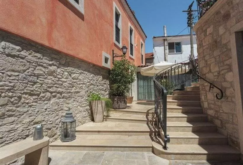 Narimor Urla Butik Otel