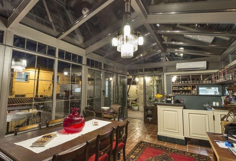 Narimor Urla Butik Otel