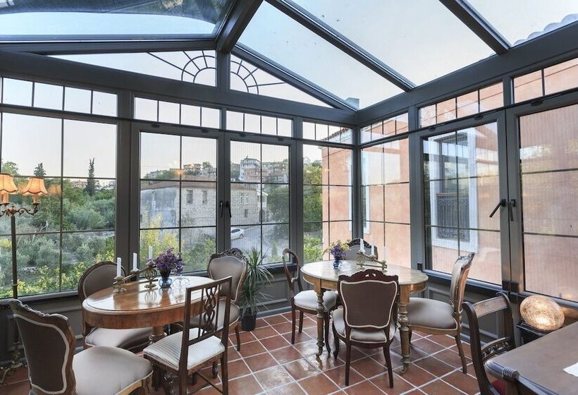 Narimor Urla Butik Otel