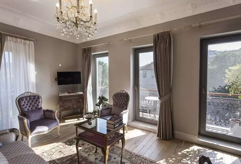 Narimor Urla Butik Otel