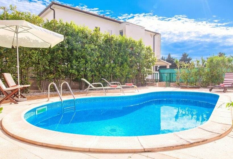 פנסיון Villa Mare