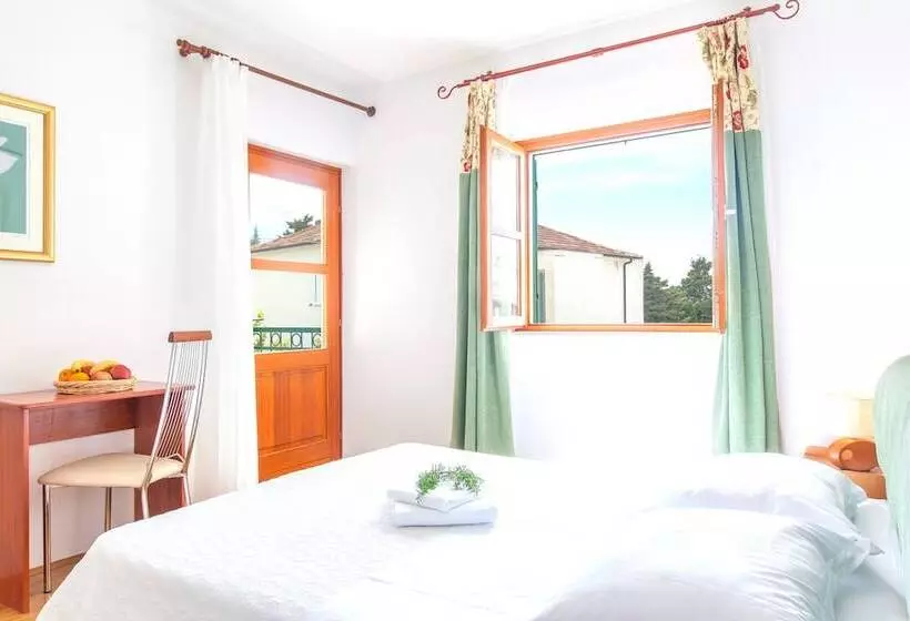 پانسیون Villa Mare