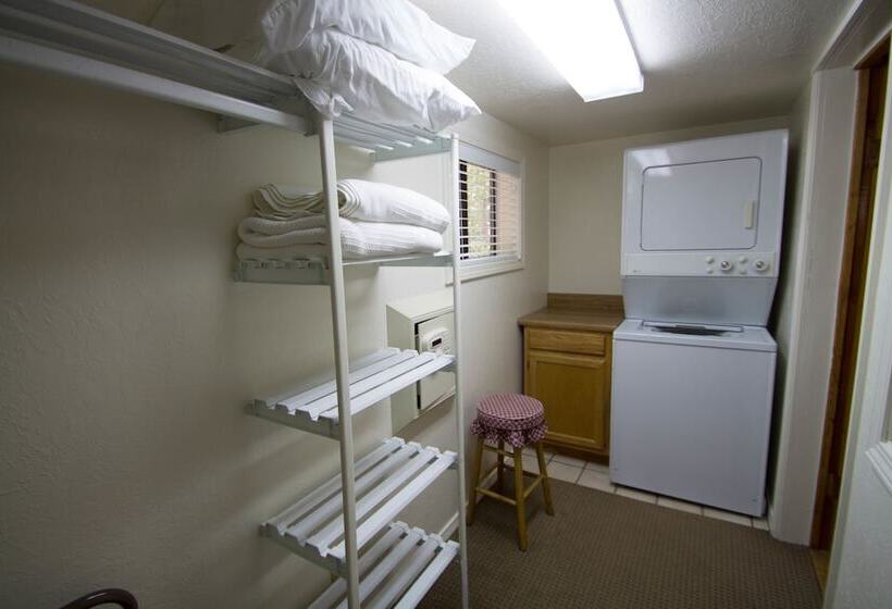 Private Mountain Casita Cabin