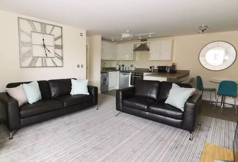 5 Windermere