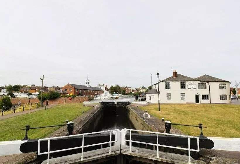 5 Windermere