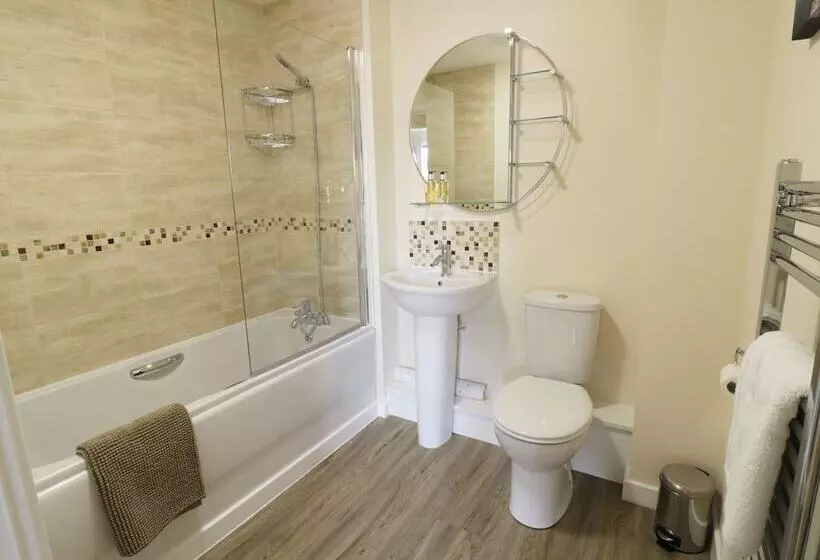 5 Windermere