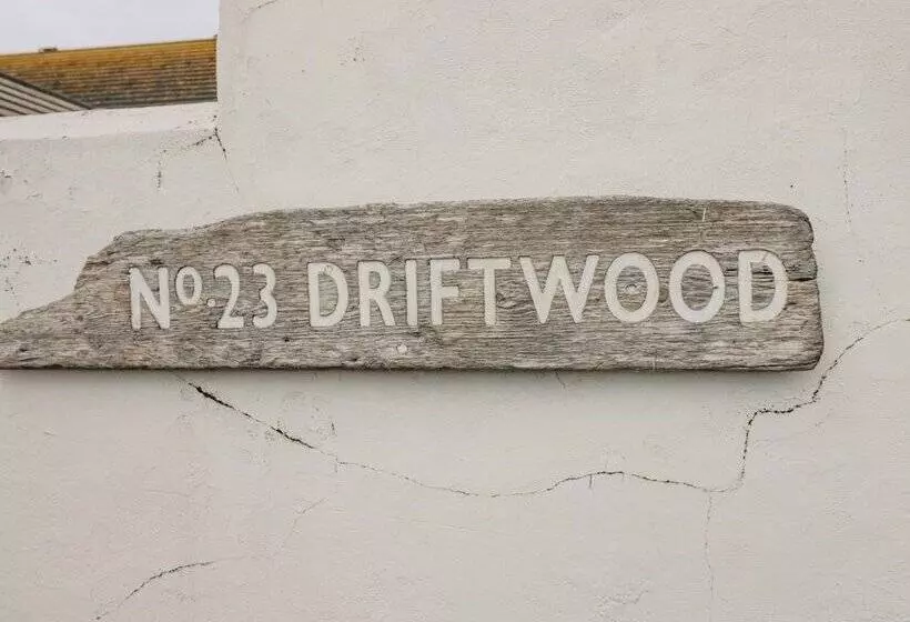 Driftwood, 23 Roa Island
