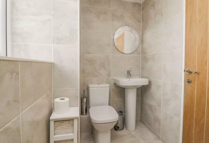 Driftwood, 23 Roa Island