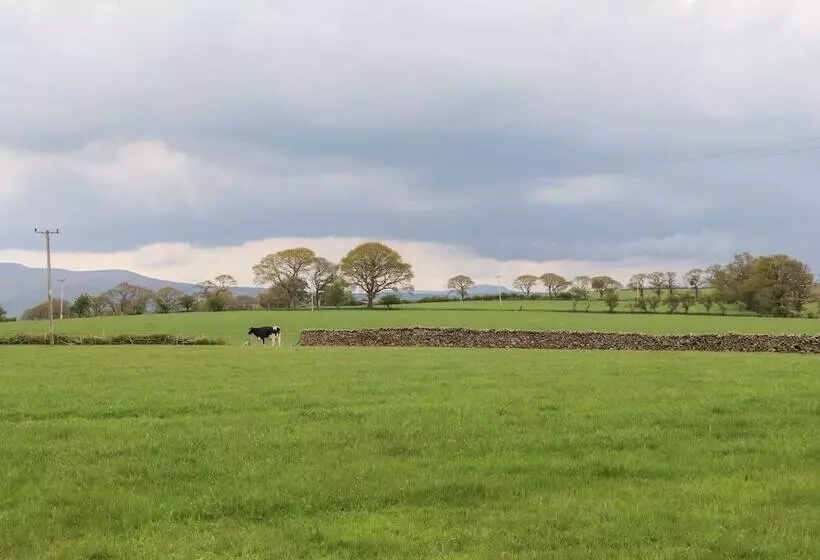 Ingleborough Barn