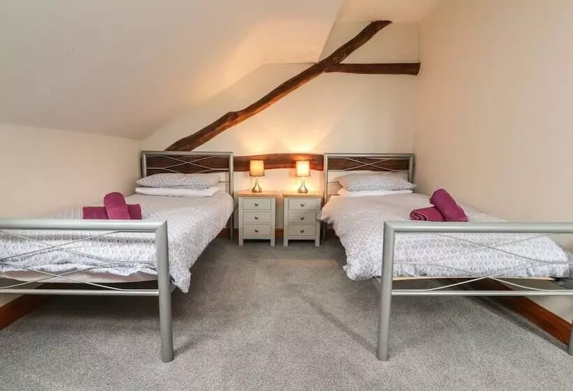 Ingleborough Barn