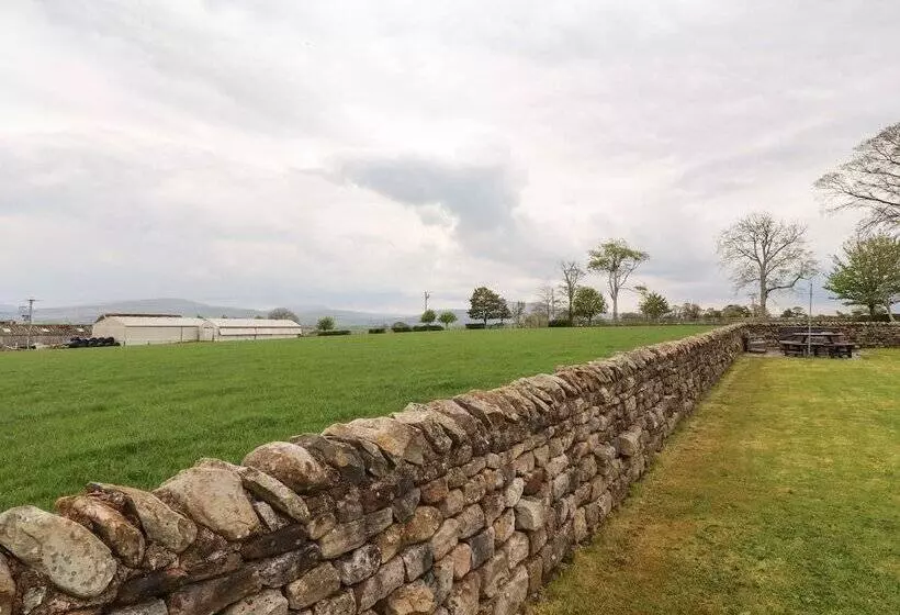 Ingleborough Barn