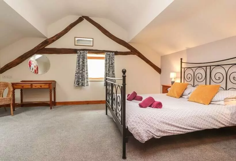 Ingleborough Barn