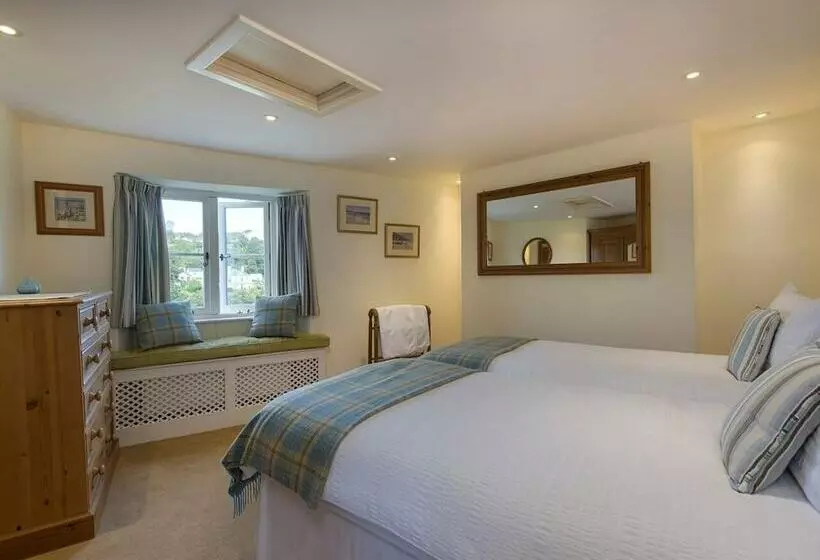 Junket Cottage