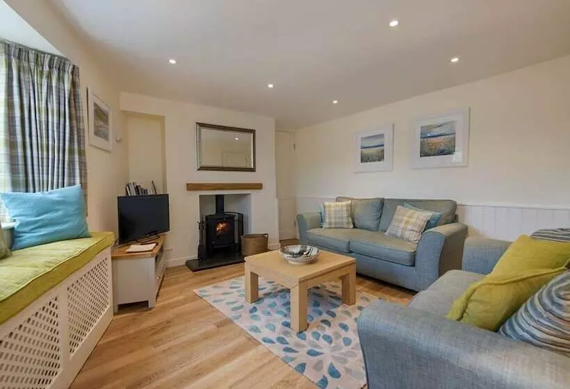 Junket Cottage