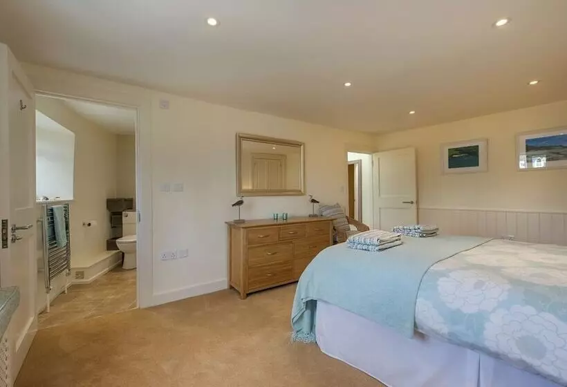 Junket Cottage