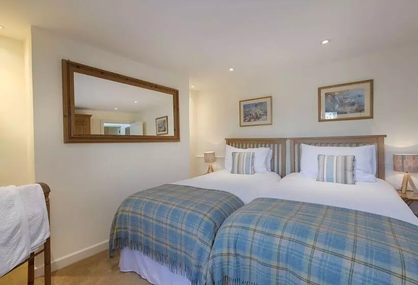 Junket Cottage
