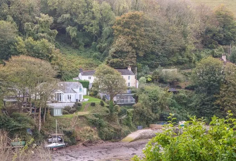 Junket Cottage