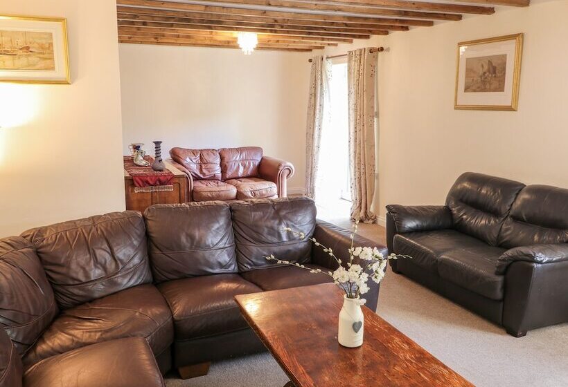 Airy Hill Old Farmhouse