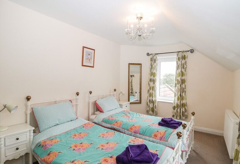 Airy Hill Old Farmhouse