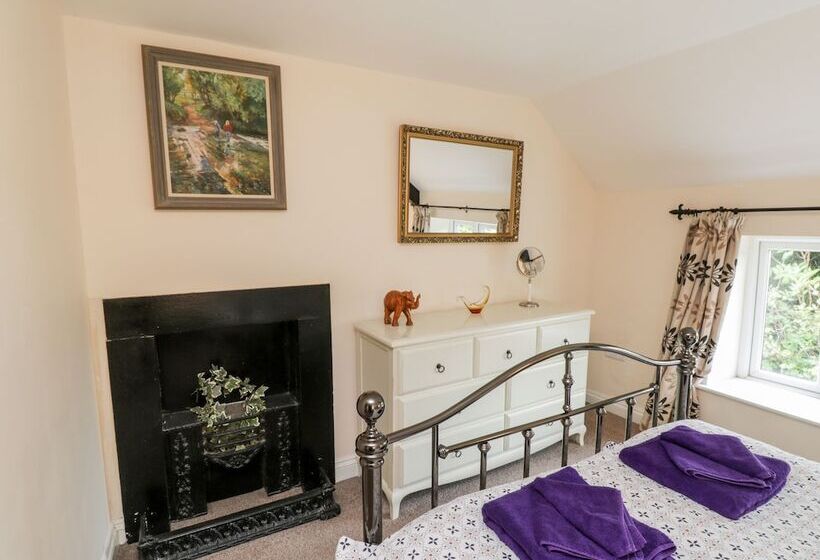 Airy Hill Old Farmhouse