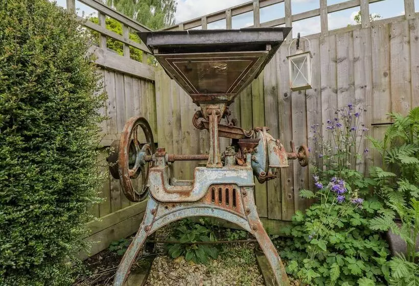 Old Cart Shed