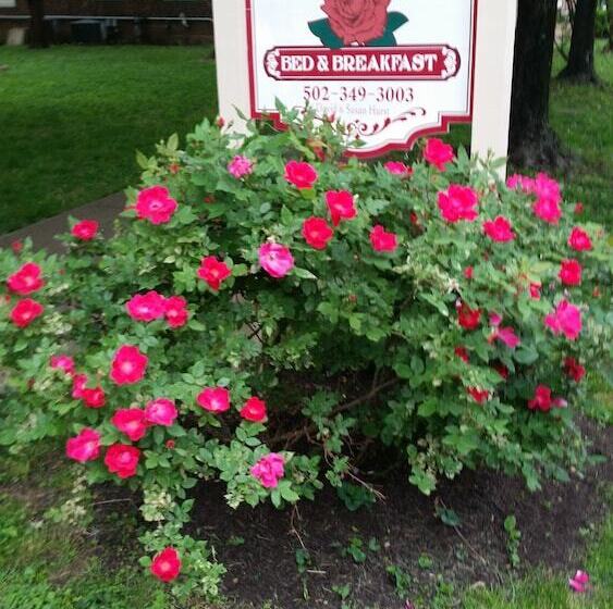 Red Rose Inn Bed & Breakfast