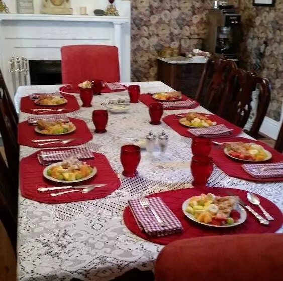 Red Rose Inn Bed & Breakfast