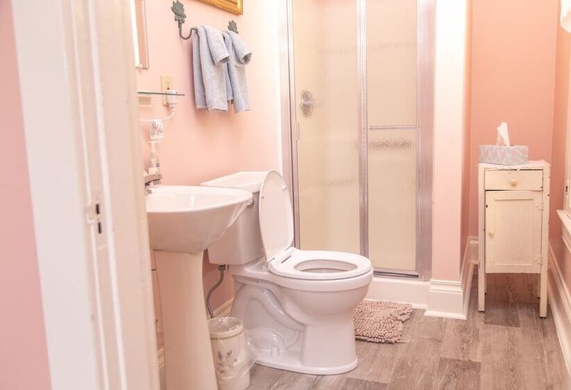 Red Rose Inn Bed & Breakfast