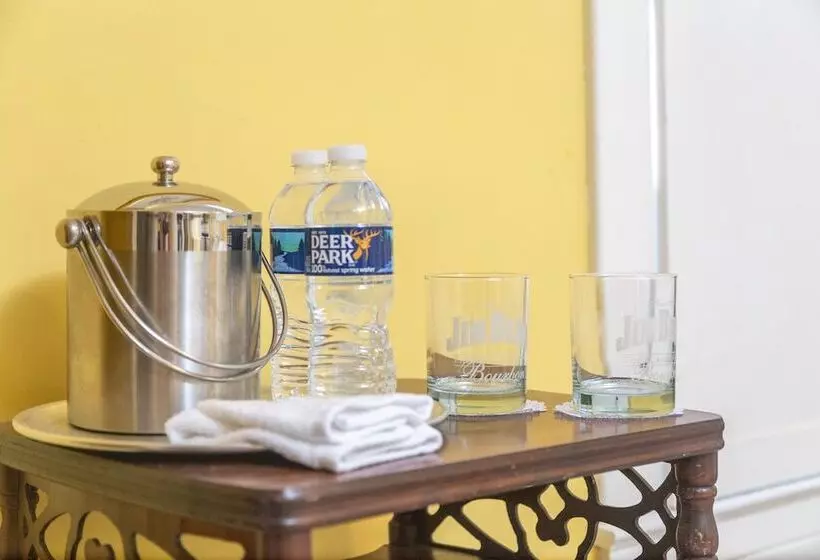 Red Rose Inn Bed & Breakfast