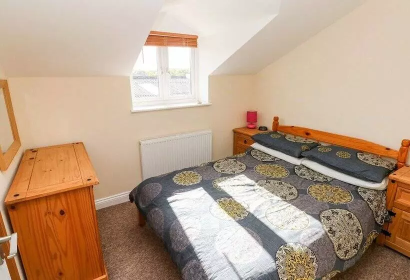 Saddlers Cottage, Berllandeg Farm