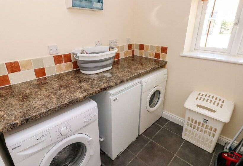 Saddlers Cottage, Berllandeg Farm