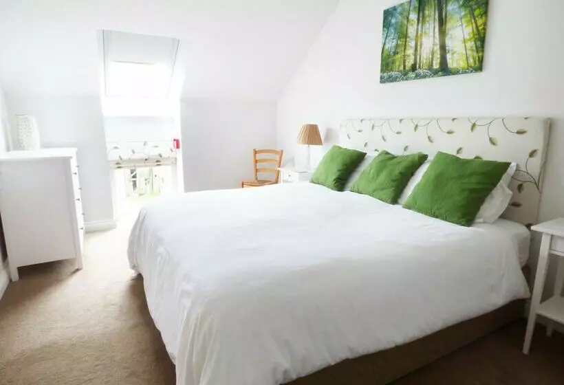 The Stables, Crayke Lodge