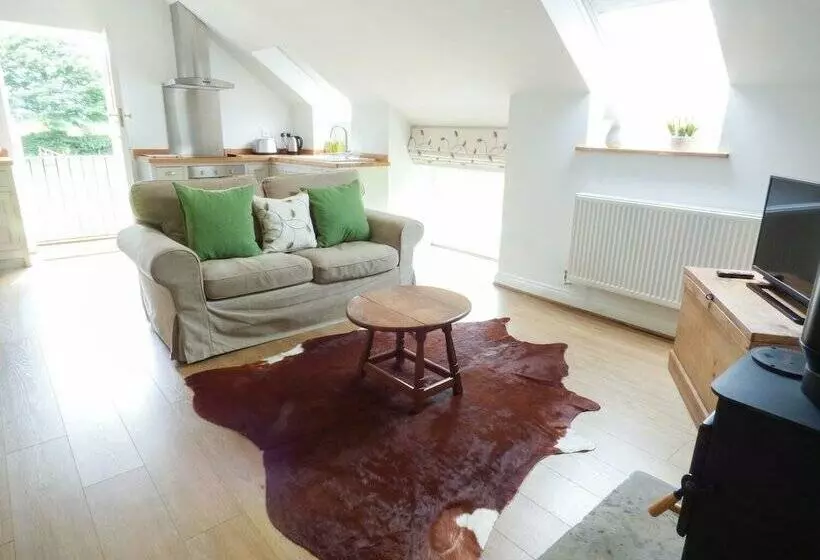 The Stables, Crayke Lodge