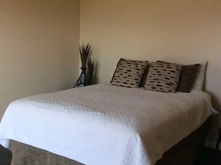 ベッドアンドブレックファースト Anglers Roost