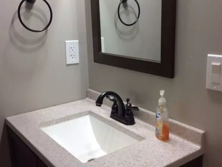 ベッドアンドブレックファースト Anglers Roost