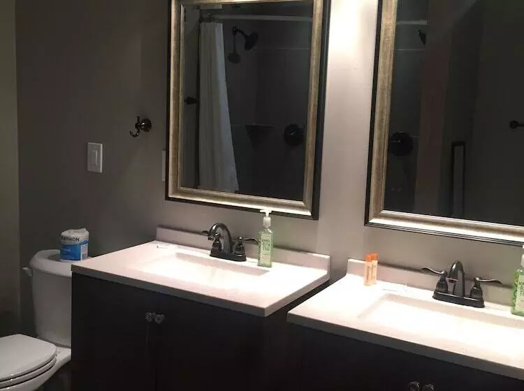 ベッドアンドブレックファースト Anglers Roost