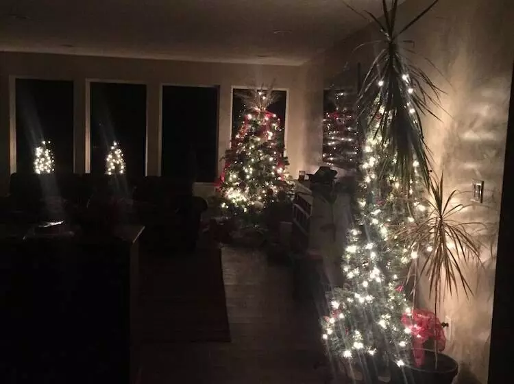 ベッドアンドブレックファースト Anglers Roost