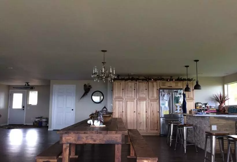 ベッドアンドブレックファースト Anglers Roost