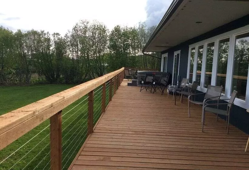 ベッドアンドブレックファースト Anglers Roost