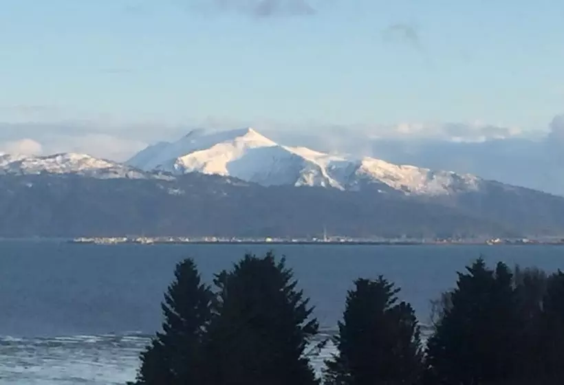 ベッドアンドブレックファースト Anglers Roost