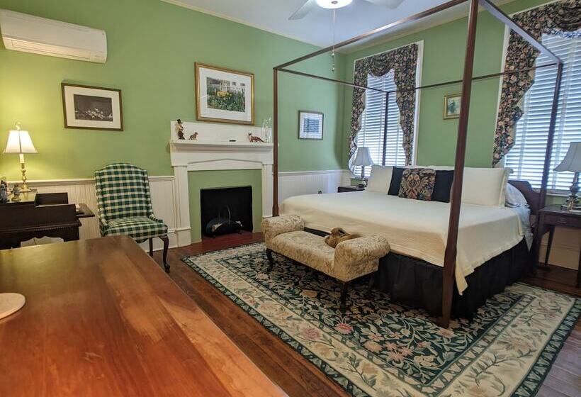 Benjamin Ellis House Bed & Breakfast