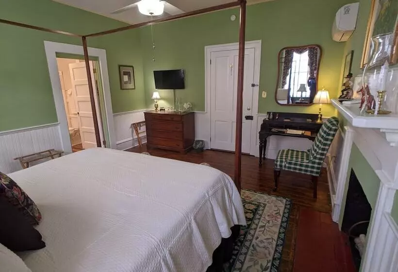 Benjamin Ellis House Bed & Breakfast