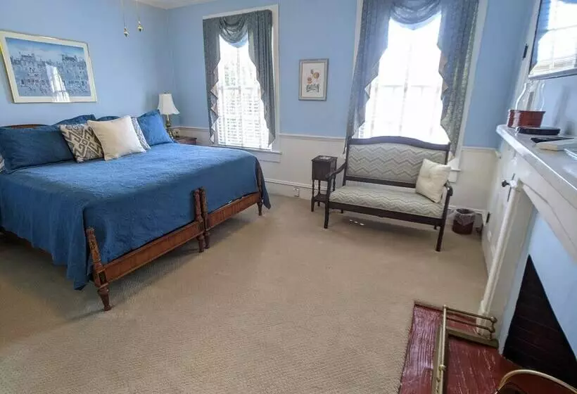 Benjamin Ellis House Bed & Breakfast