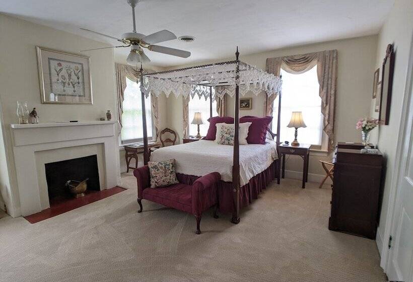 Benjamin Ellis House Bed & Breakfast