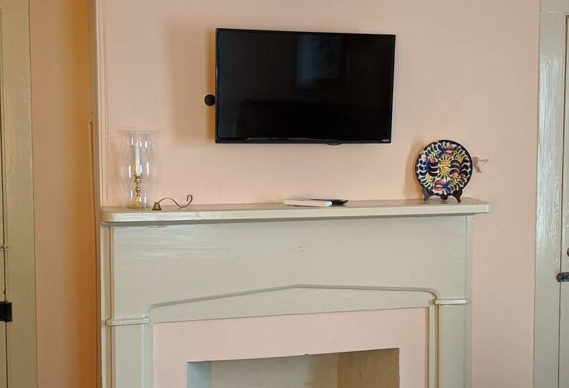 Benjamin Ellis House Bed & Breakfast