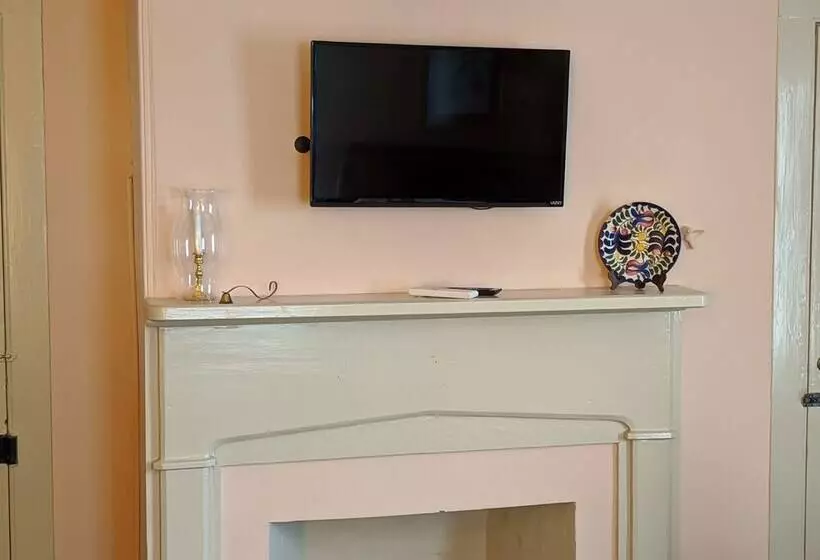 Benjamin Ellis House Bed & Breakfast