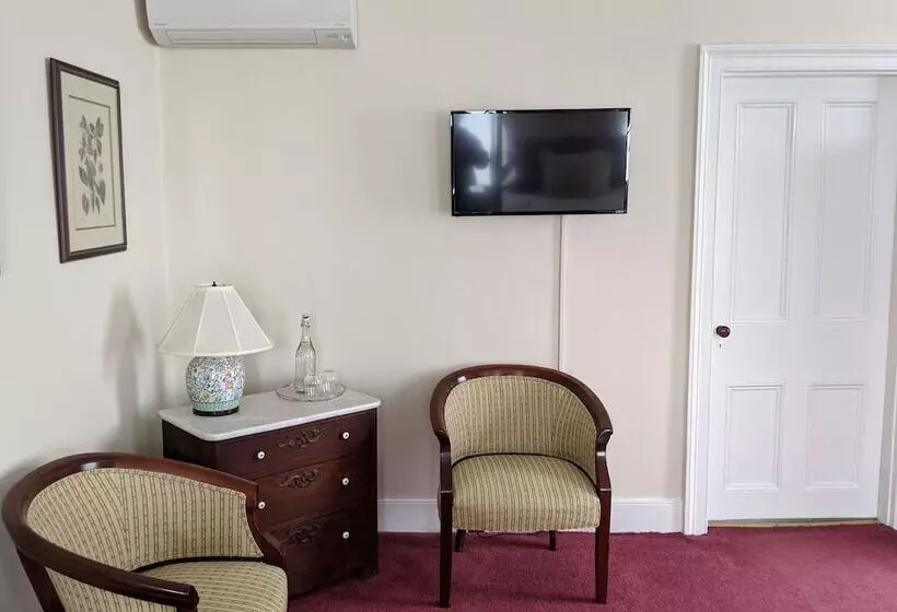 Benjamin Ellis House Bed & Breakfast